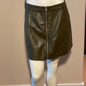 Forever 21, junior, faux leather skirt